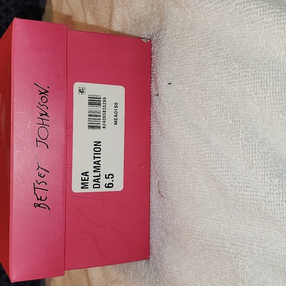 Women's Betsey Johnson - Picture 6 of 6